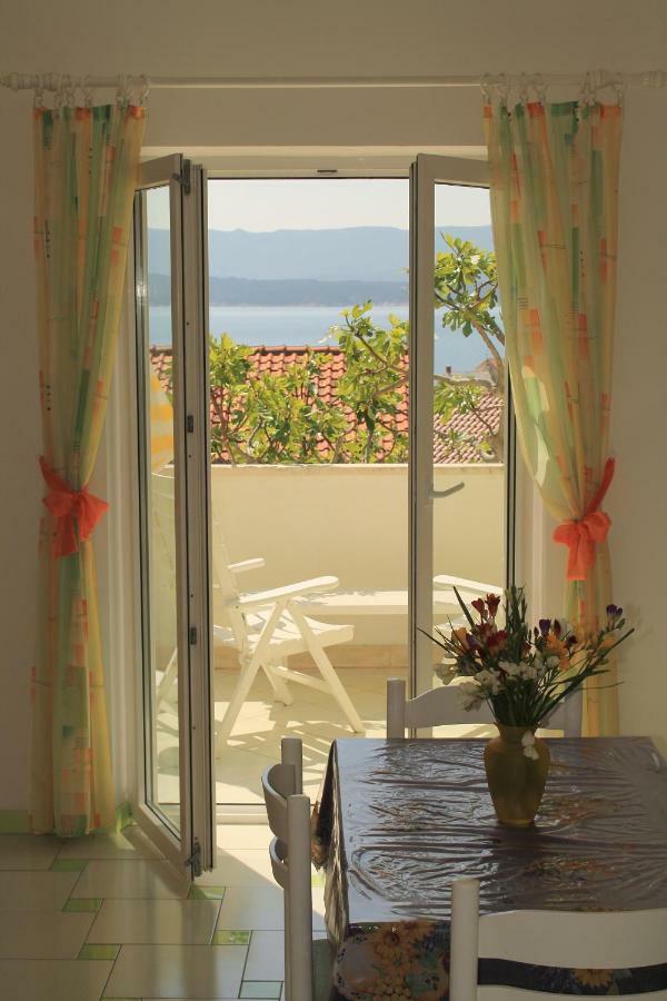 Apartments Nejasmic - Little House For Peaceful And Domestic Vacation ボル エクステリア 写真